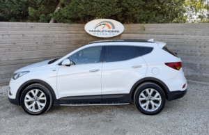 2016 Hyundai Santa Fe 2.2 Santa Fe 7-St 2.2 Wiggins 4WD Bd A/t in White — image 3