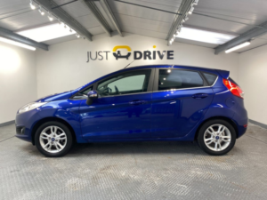 2015 Ford Fiesta 1.25 Zetec Hatchback 5dr Petrol Manual Euro 5 (82 Ps) in Blue — image 2