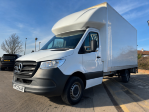2022 Mercedes-Benz Sprinter 2.0 317 Cdi Progressive in White — image 3