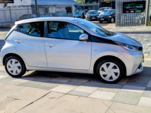 2017 Toyota Aygo 1.0 Vvt-I X-Play in Silver — image 5