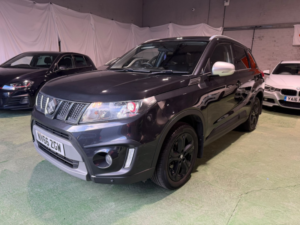 2017 Suzuki Vitara 1.4 Boosterjet S in Black — image 5
