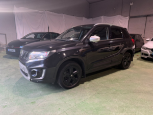 2017 Suzuki Vitara 1.4 Boosterjet S in Black — image 6