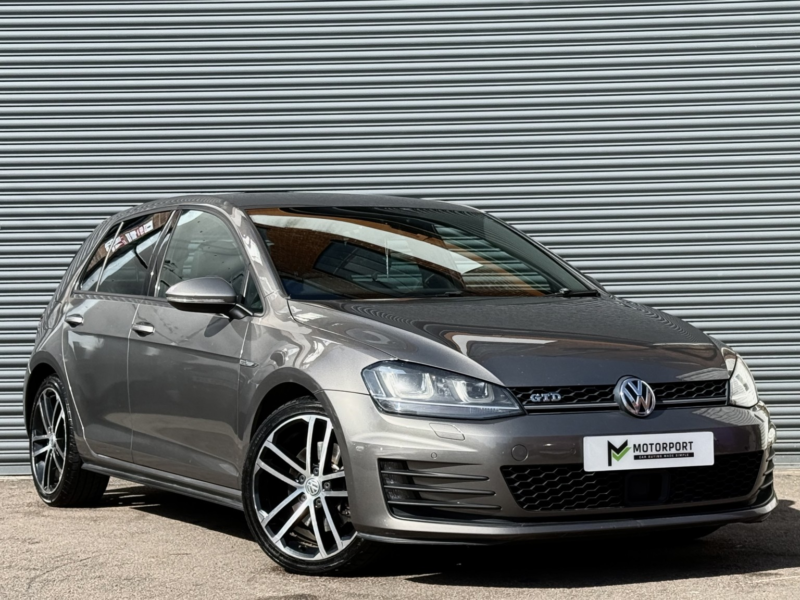 2016 Volkswagen Golf 2.0 Tdi Bluemotion Tech Gtd in Grey — image 1
