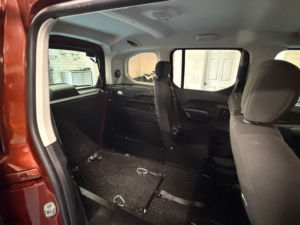 2019 Peugeot Rifter 1.5 Bluehdi Allure in Bronze — image 5