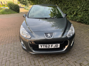 2012 Peugeot 308 1.6 Hdi Active Hatchback 5dr Diesel Manual Euro 5 (92 Ps) in Grey — image 2