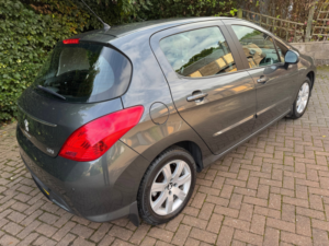 2012 Peugeot 308 1.6 Hdi Active Hatchback 5dr Diesel Manual Euro 5 (92 Ps) in Grey — image 4