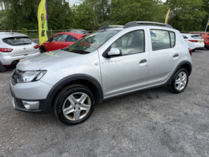 2014 Dacia Sandero Stepway 1.5 Dci Laureate in Silver — image 2