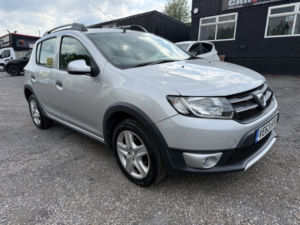 2014 Dacia Sandero Stepway 1.5 Dci Laureate in Silver — image 5