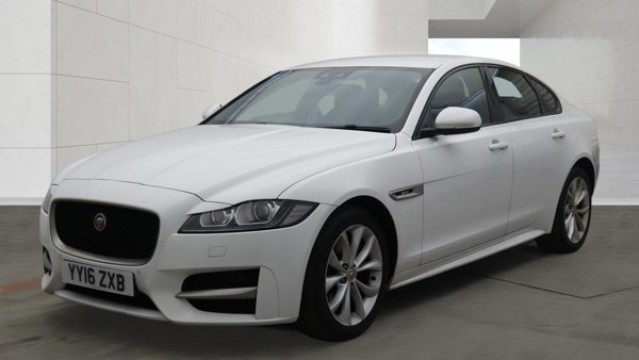 2016 Jaguar Xf 2.0 D R-Sport in White — image 1