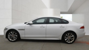 2016 Jaguar Xf 2.0 D R-Sport in White — image 5