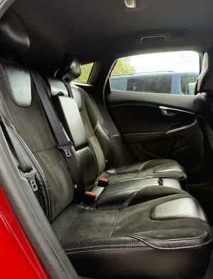 2016 Volvo V40 2.0 R-Design D2 in Red — image 6
