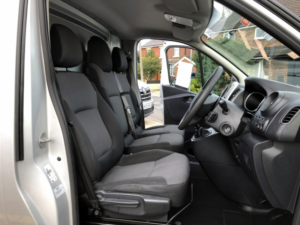 2020 Renault Trafic 2.0 Dci Sl28 Business+ Energy Turbo Diesel Panel Van - Full Service History - 67000 Miles - 1 Owner in Silver — image 4