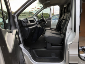 2020 Renault Trafic 2.0 Dci Sl28 Business+ Energy Turbo Diesel Panel Van - Full Service History - 67000 Miles - 1 Owner in Silver — image 5