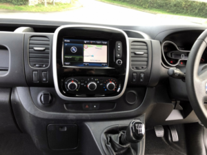 2020 Renault Trafic 2.0 Dci Sl28 Business+ Energy Turbo Diesel Panel Van - Full Service History - 67000 Miles - 1 Owner in Silver — image 6