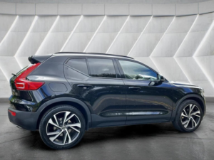 2020 Volvo Xc40 2.0 T5 R-Design Pro Auto AWD Euro 6 (s/s) 5dr in Black — image 6