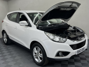2013 Hyundai Ix35 1.6 Ix35 Style Gdi 5dr in White — image 3