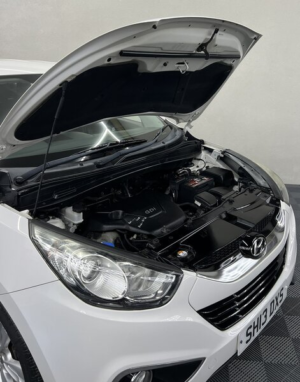 2013 Hyundai Ix35 1.6 Ix35 Style Gdi 5dr in White — image 4