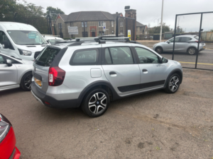2020 Dacia Logan Mcv Stepway 0.9 Tce Se Twenty Estate 5dr Petrol Manual Euro 6 (s/s) (90 Ps) in Grey — image 3