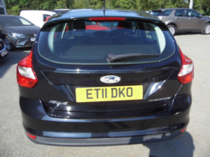2011 Ford Focus 1.6 Titanium Euro 5 5dr in Black — image 5