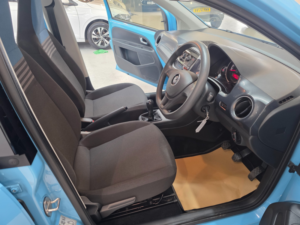 2017 Volkswagen Up! 1.0 Move Up! Hatchback 5dr Petrol Manual Euro 6 (60 Ps) in Blue — image 4