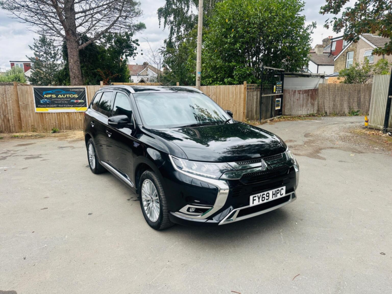 2019 Mitsubishi Outlander 2.4h Twinmotor 13.8kwh 4h CVT 4WD Euro 6 (s/s) 5dr in Black — image 1