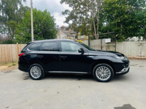 2019 Mitsubishi Outlander 2.4h Twinmotor 13.8kwh 4h CVT 4WD Euro 6 (s/s) 5dr in Black — image 3