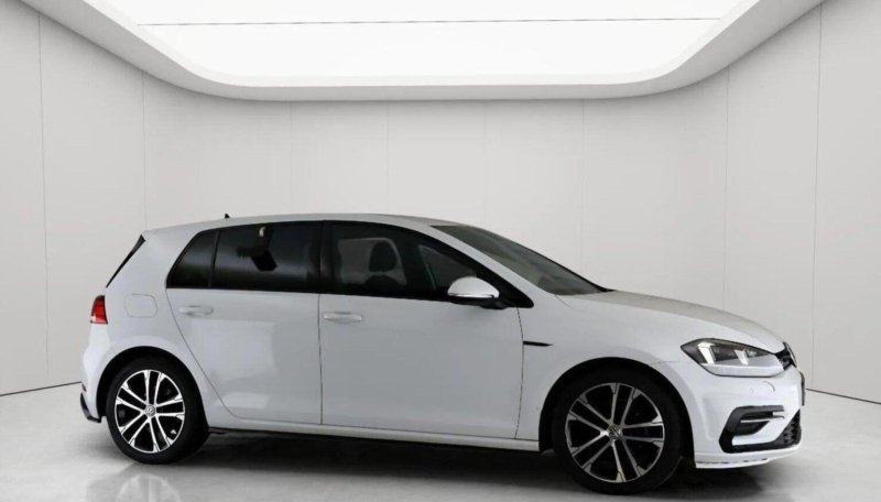 2019 Volkswagen Golf 2.0 Tdi R-Line DSG Euro 6 (s/s) 5dr in White — image 1