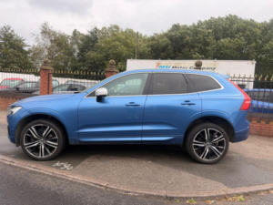 2017 Volvo Xc60 2.0 D4 R-Design Pro Auto AWD Euro 6 (s/s) 5dr in Blue — image 4