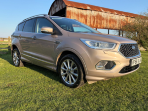 2018 Ford Kuga 1.5t Ecoboost Vignale Auto AWD Euro 6 (s/s) 5dr in Bronze — image 3