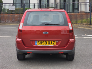 2009 Ford Fusion 1.6 Zetec Climate Hatchback 5dr Petrol Automatic (181 G/km, 99 Bhp) in Red — image 5