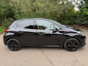 2018 Peugeot 208 1.2 Puretech Gt Line Hatchback 5dr Petrol Manual Euro 6 (s/s) (110 Ps) in Black — image 4