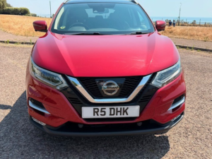 2017 Nissan Qashqai 1.5 Dci Tekna in Red — image 3