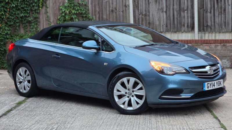 2014 Vauxhall Cascada 1.4t Se Euro 5 (s/s) 2dr in Blue — image 1