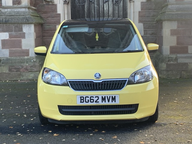 2012 Skoda Citigo 1.0 Mpi Greentech Se in Yellow — image 1