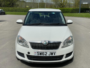2013 Skoda Fabia 1.6 Tdi Se Euro 5 5dr in White — image 2
