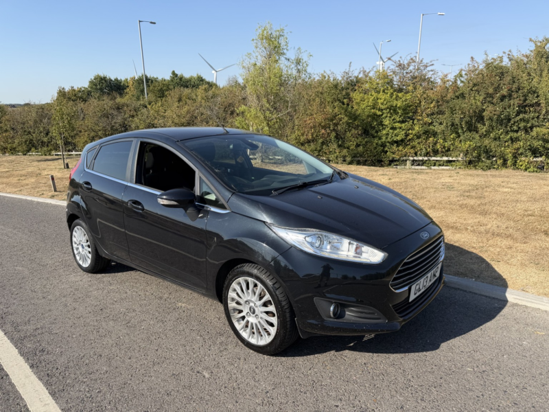 2013 Ford Fiesta 1.0 T Ecoboost Titanium in Black — image 1