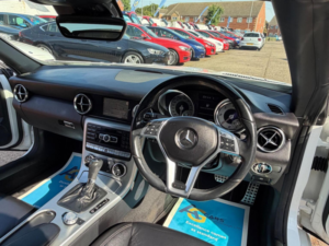 2013 Mercedes-Benz Slk 2.1 Slk250 Cdi Amg Sport G-Tronic+ Euro 5 (s/s) 2dr in White — image 3