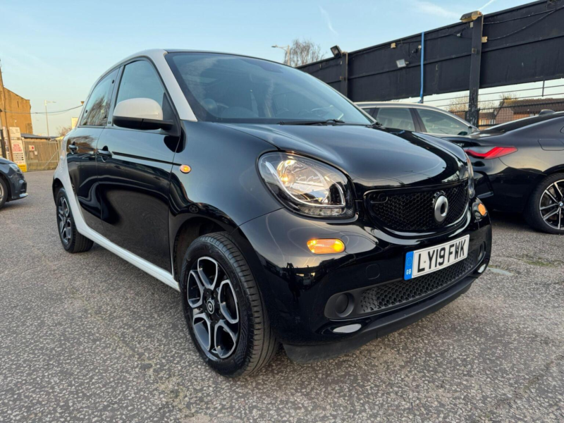 2019 Smart Forfour 1.0 Prime Twinamic Euro 6 (s/s) 5dr in White — image 1
