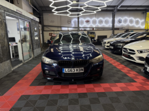 2013 BMW 3 Series 3.0 330d Xdrive M Sport Touring in Blue — image 3