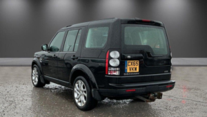 2015 Land Rover Discovery 4 3.0 Sd V6 Hse Auto 4WD Euro 6 (s/s) 5dr in Black — image 3
