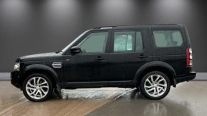 2015 Land Rover Discovery 4 3.0 Sd V6 Hse Auto 4WD Euro 6 (s/s) 5dr in Black — image 6