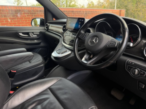 2020 Mercedes-Benz Eqv Eqv 300e 90kwh Sport (premium) MPV 5dr Electric Auto (204 Ps) in Silver — image 3