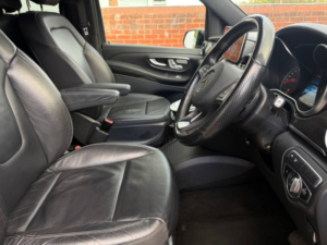 2020 Mercedes-Benz Eqv Eqv 300e 90kwh Sport (premium) MPV 5dr Electric Auto (204 Ps) in Silver — image 4