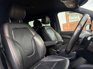 2020 Mercedes-Benz Eqv Eqv 300e 90kwh Sport (premium) MPV 5dr Electric Auto (204 Ps) in Silver — image 5