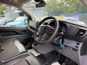 2017 Peugeot Expert 2.0 Bluehdi 1400 Professional Standard Panel Van Mwb Euro 6 (s/s) 6dr in White — image 6