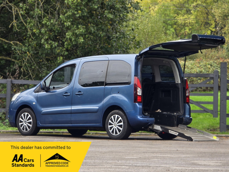 2014 Peugeot Partner Tepee 1.6 Hdi Tepee S MPV 5dr Diesel Egc (s/s) (125 G/km, 92 Bhp) in Blue — image 1