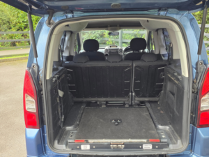 2014 Peugeot Partner Tepee 1.6 Hdi Tepee S MPV 5dr Diesel Egc (s/s) (125 G/km, 92 Bhp) in Blue — image 6