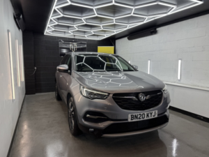 2020 Vauxhall Grandland X 1.2 Turbo Se Premium in Grey — image 4