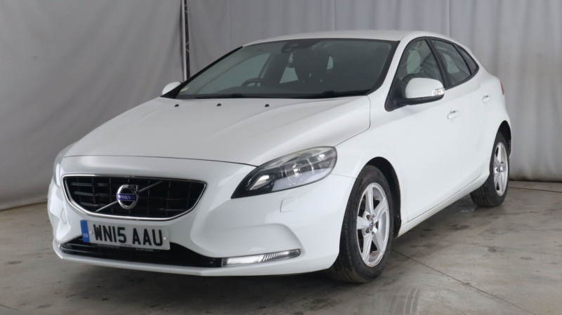 2015 Volvo V40 1.6 Es D2 (115hp) in White — image 1