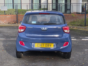 2017 Hyundai I10 1.2 Premium Auto Euro 6 5dr in Blue — image 5